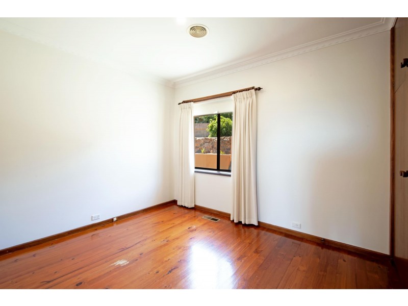 17 Bainton Crescent, Melba ACT 2615