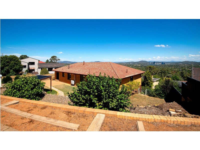 17 Bainton Crescent, Melba ACT 2615