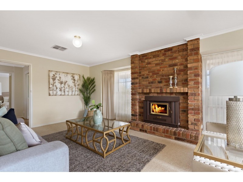 8 Cooksey Place, Florey ACT 2615