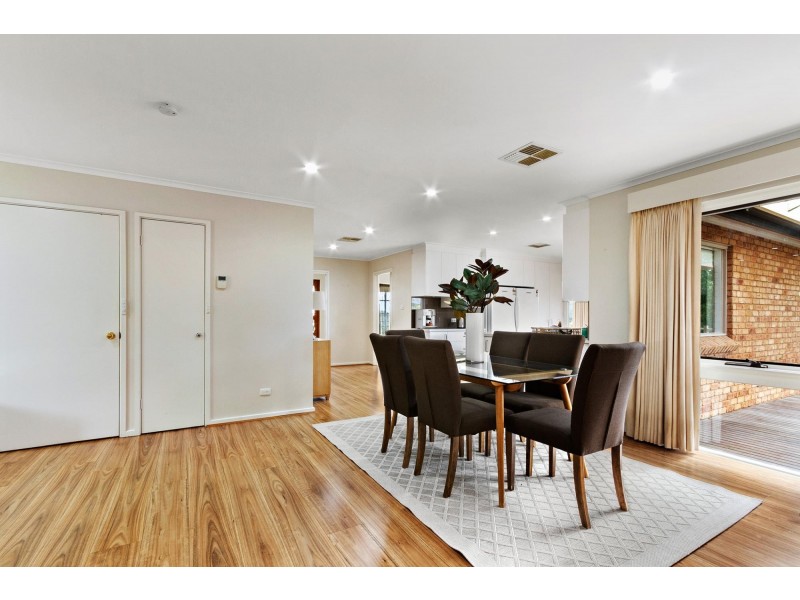 8 Cooksey Place, Florey ACT 2615