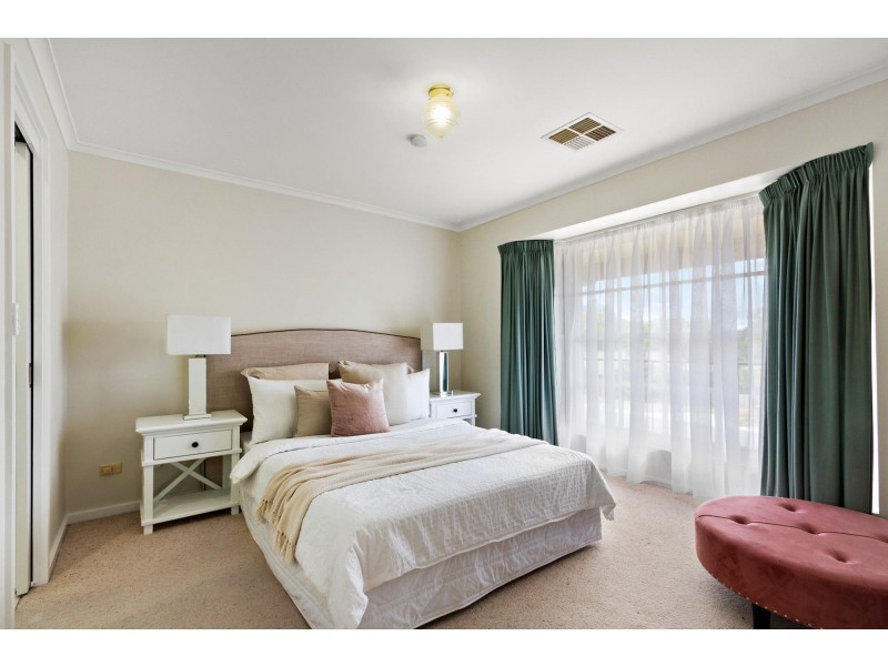 8 Cooksey Place, Florey ACT 2615