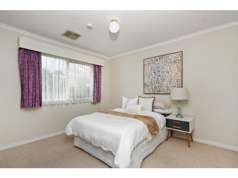 8 Cooksey Place, Florey ACT 2615