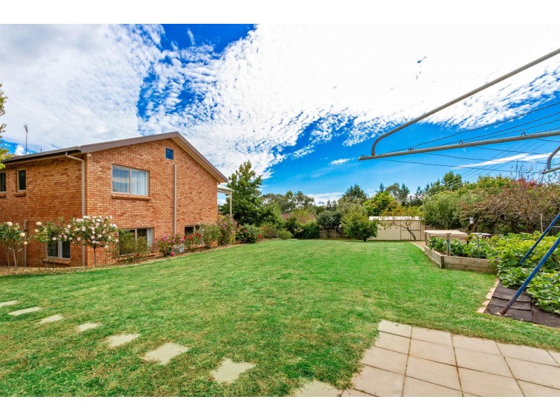 8 Cooksey Place, Florey ACT 2615