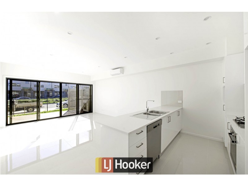 3/2 Pipeclay Street, Lawson ACT 2617
