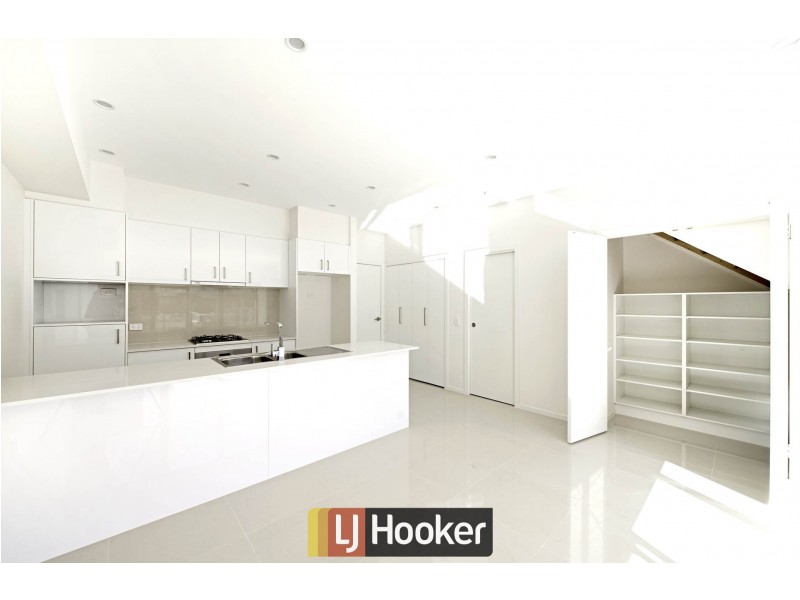 3/2 Pipeclay Street, Lawson ACT 2617