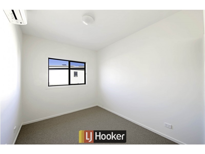 3/2 Pipeclay Street, Lawson ACT 2617