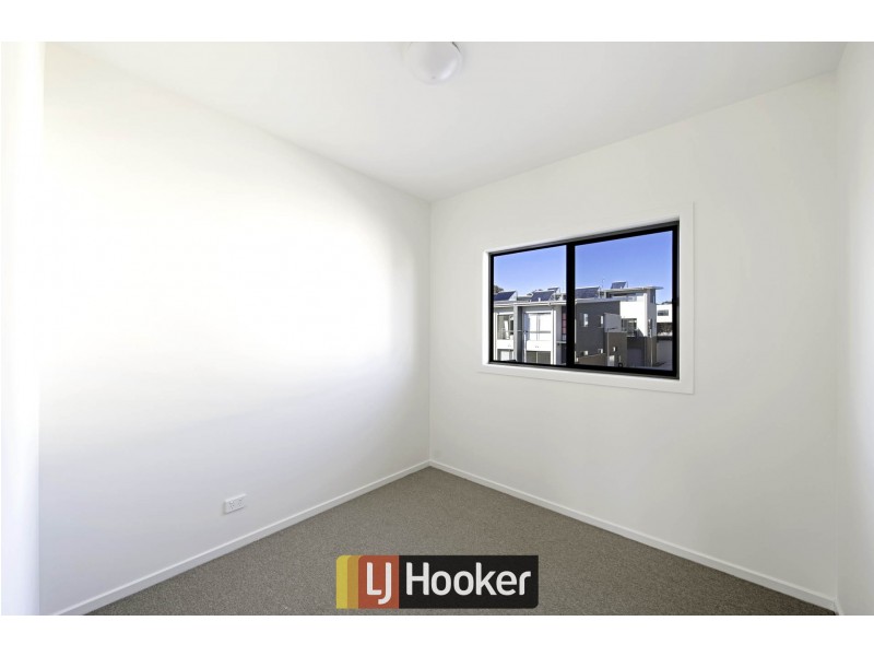 3/2 Pipeclay Street, Lawson ACT 2617