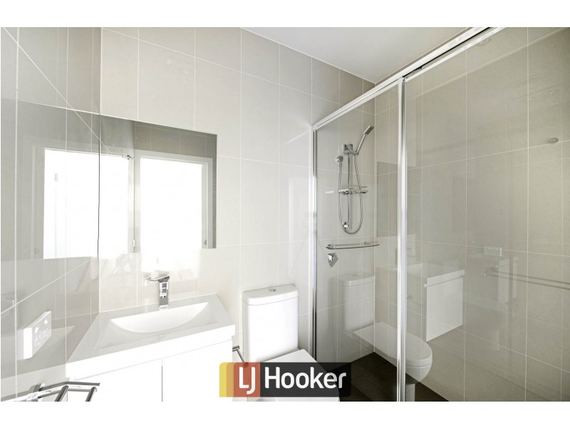 3/2 Pipeclay Street, Lawson ACT 2617