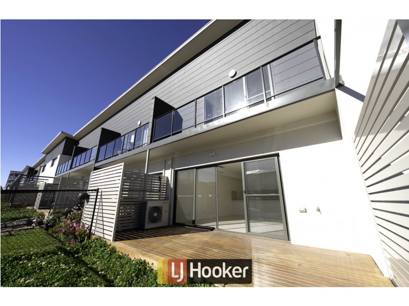 3/2 Pipeclay Street, Lawson ACT 2617