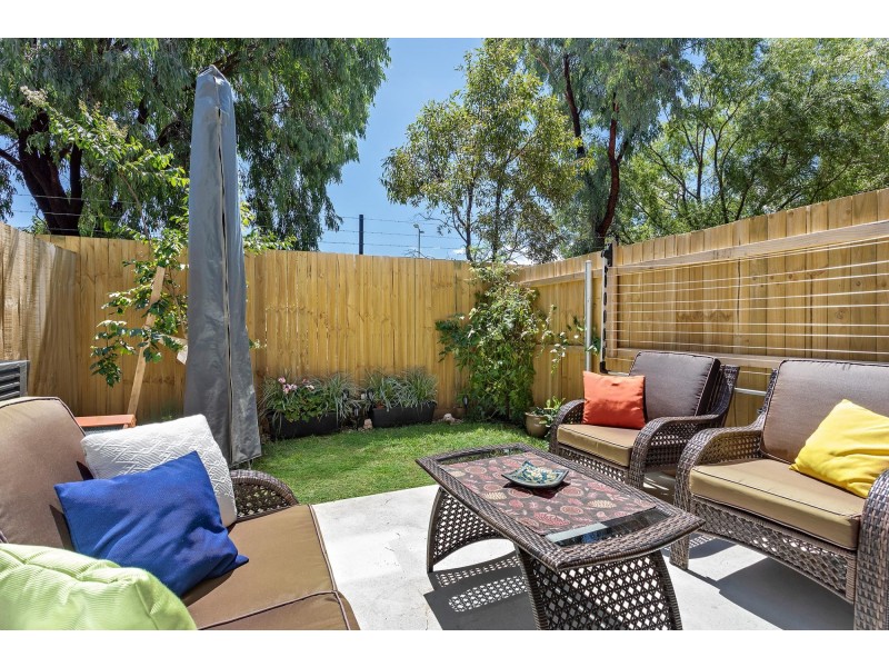 83/1 Rowland Rees Crescent, Greenway ACT 2900