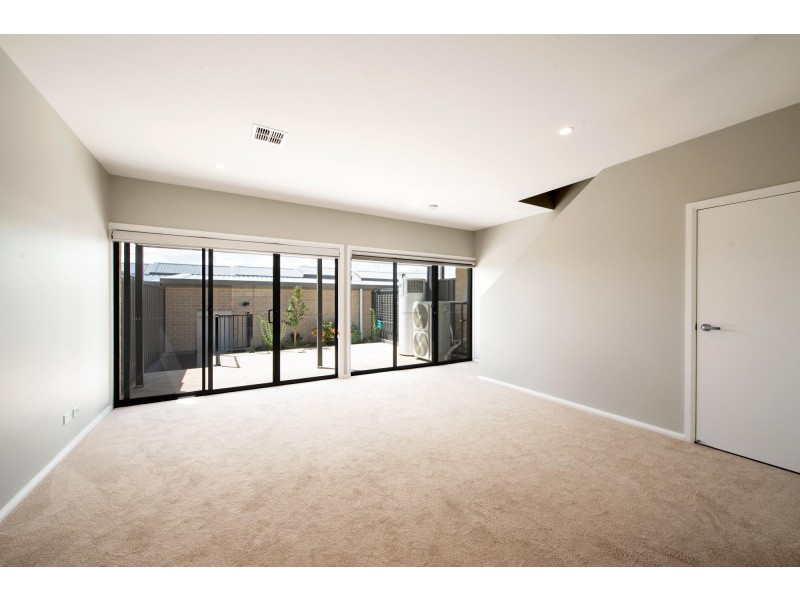 49/67 Negus Crescent, Watson ACT 2602