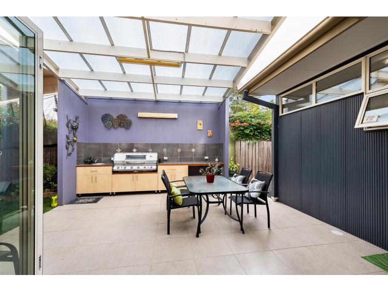 21 De Burgh Street, Lyneham ACT 2602