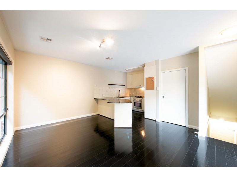18/37 Ipima Street, Braddon ACT 2612