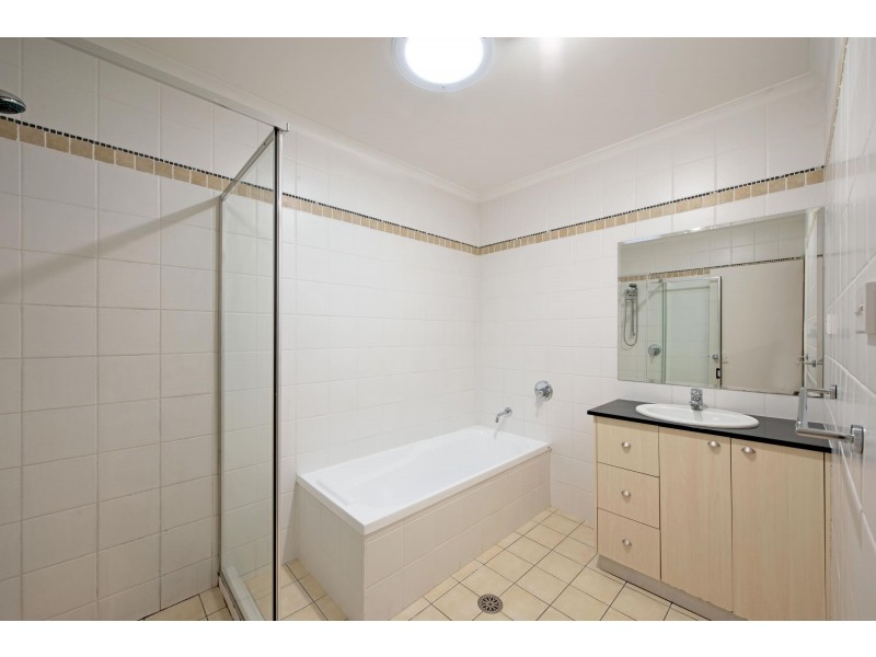 18/37 Ipima Street, Braddon ACT 2612