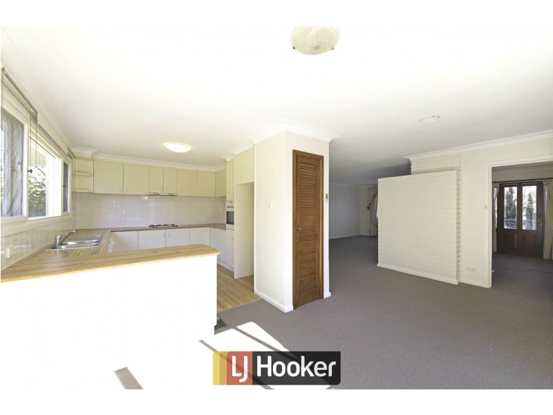 37 Kidston Crescent, Curtin ACT 2605