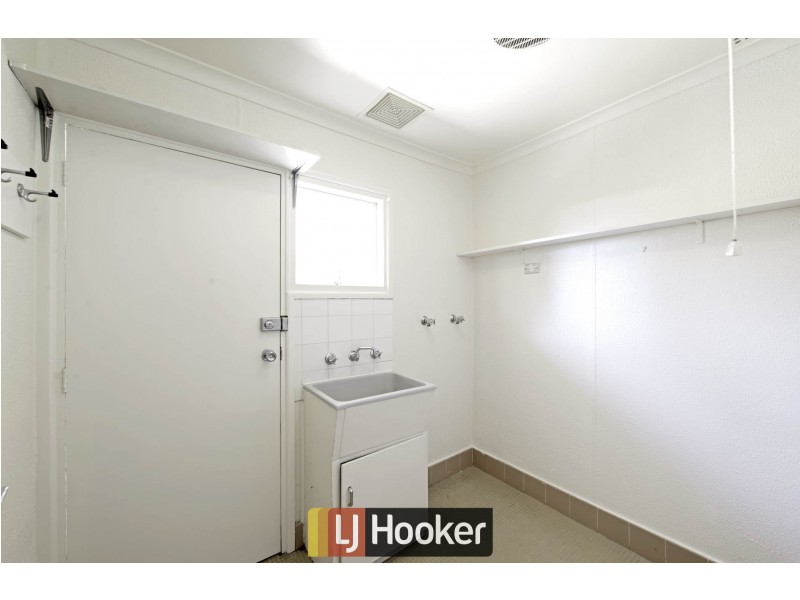 37 Kidston Crescent, Curtin ACT 2605