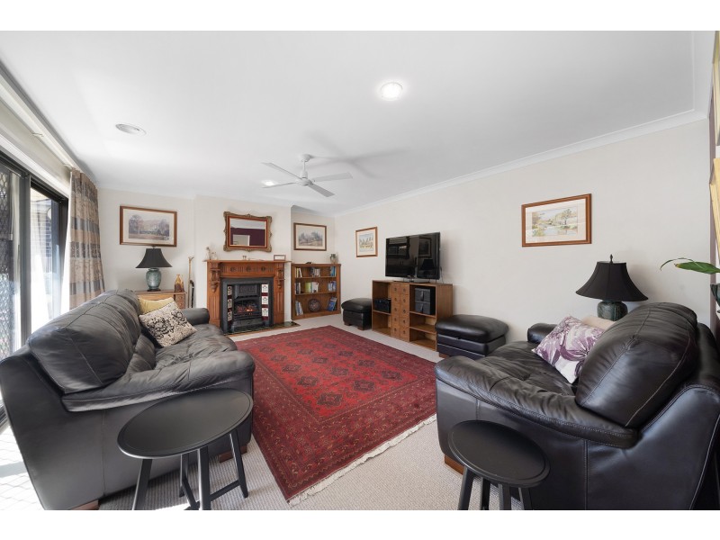 12 Donald Horne Circuit, Franklin ACT 2913