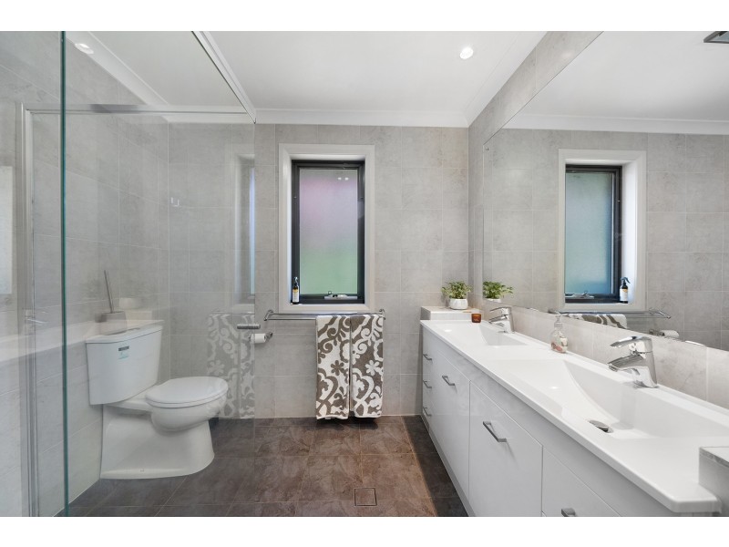 12 Donald Horne Circuit, Franklin ACT 2913