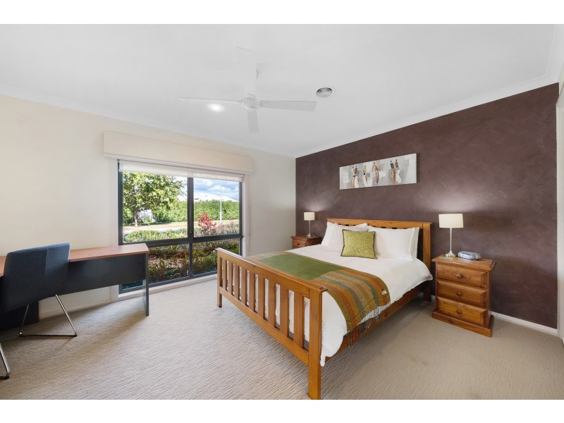 12 Donald Horne Circuit, Franklin ACT 2913