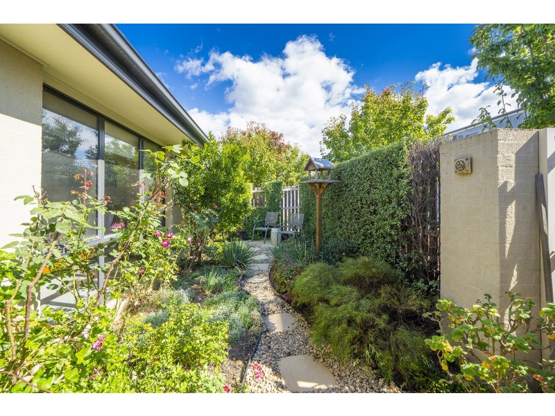 12 Donald Horne Circuit, Franklin ACT 2913