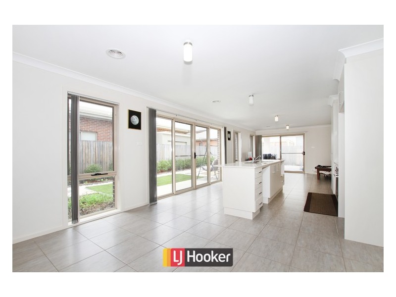 20 Ivy Kent Street, Forde ACT 2914
