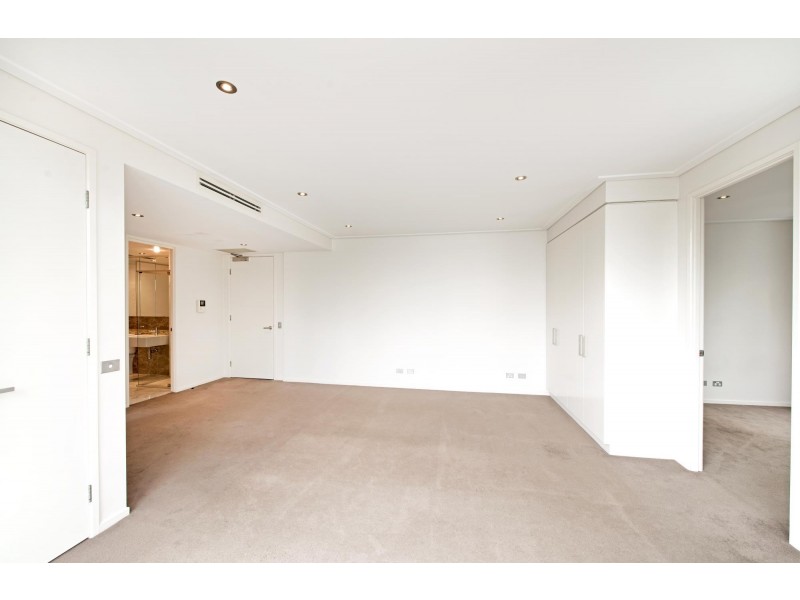 172/15 Coranderrk Street, City ACT 2601