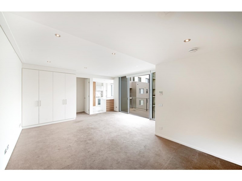 172/15 Coranderrk Street, City ACT 2601