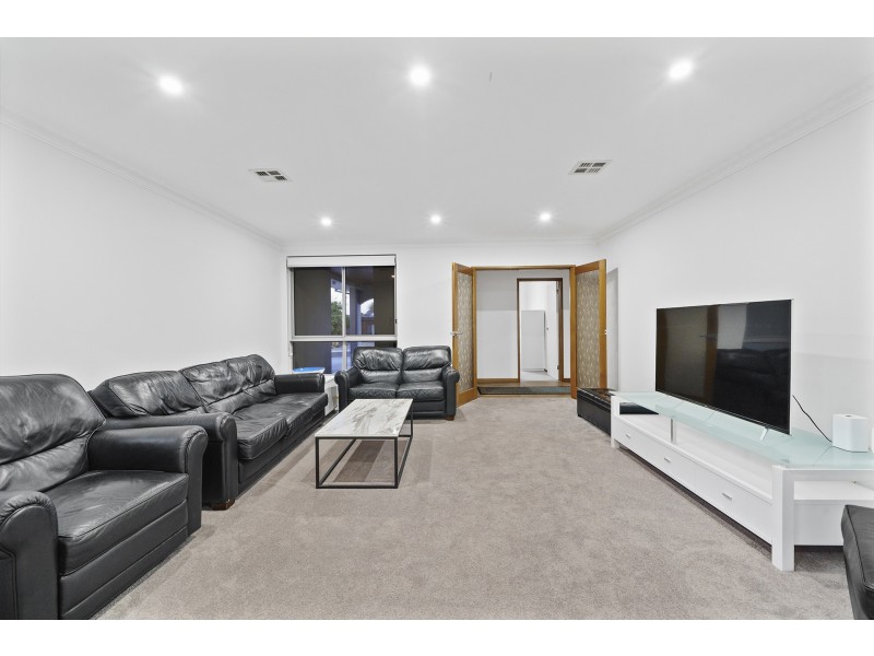 8 Macalpine Close, Mckellar ACT 2617