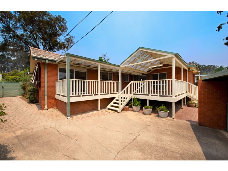 17 Lynch Street, Hughes ACT 2605