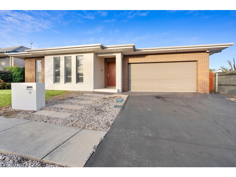 10 Flagstone Street, Harrison ACT 2914