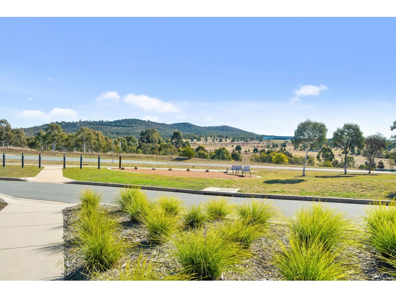 7 Philip Hodgins Street, Wright NSW 2611