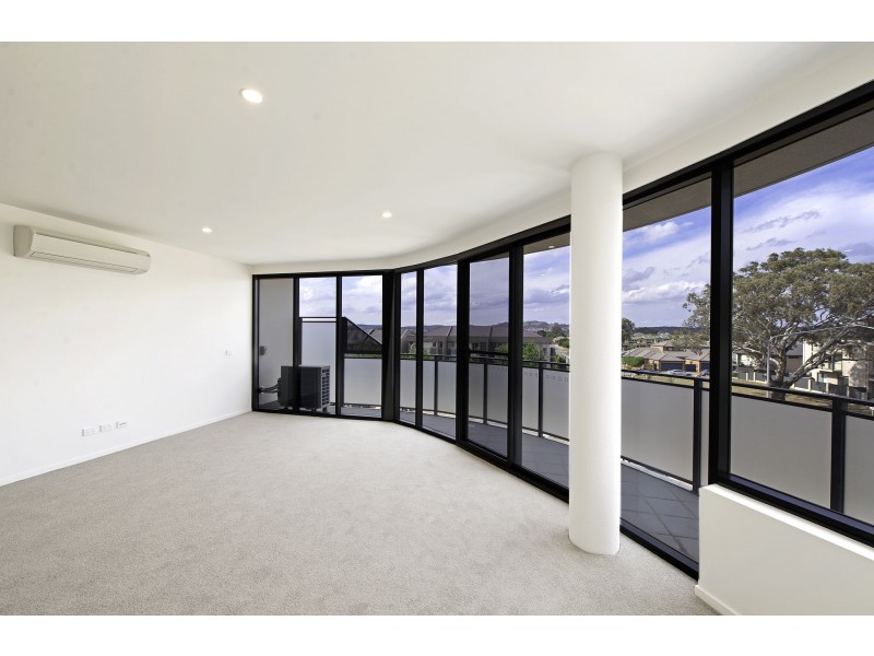 4/2 Hinder Street, Gungahlin ACT 2912