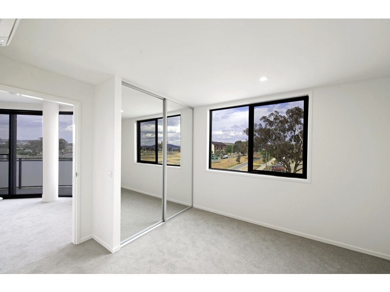 4/2 Hinder Street, Gungahlin ACT 2912