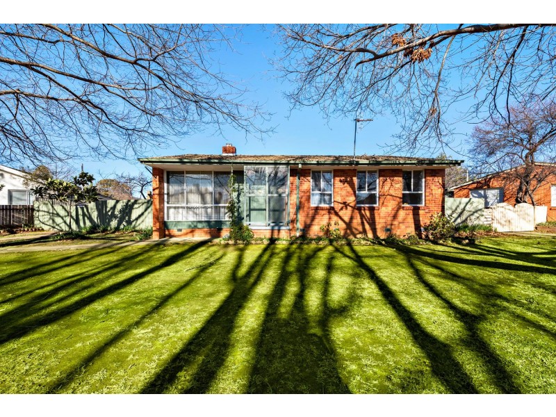 6 Edkins Street, Downer ACT 2602