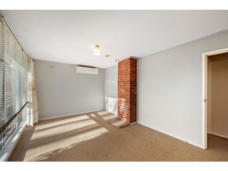 6 Edkins Street, Downer ACT 2602