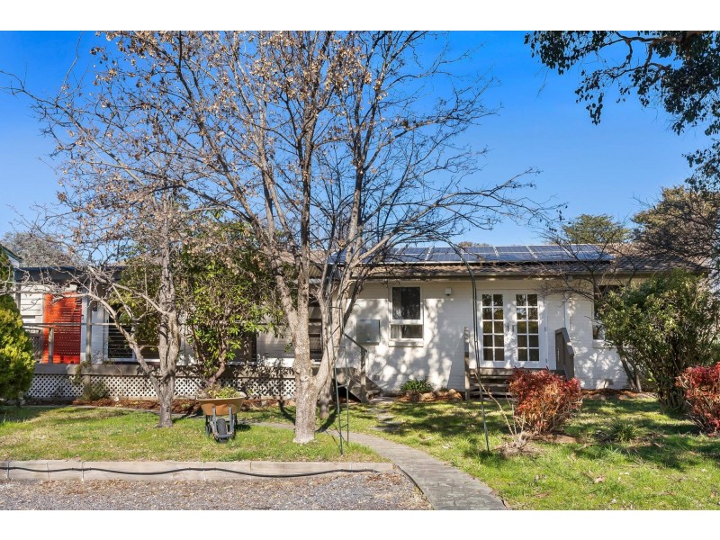 2 Thorn Place, Curtin ACT 2605