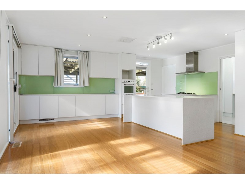 2 Thorn Place, Curtin ACT 2605