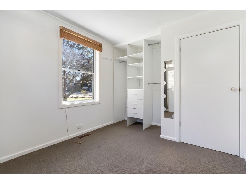2 Thorn Place, Curtin ACT 2605