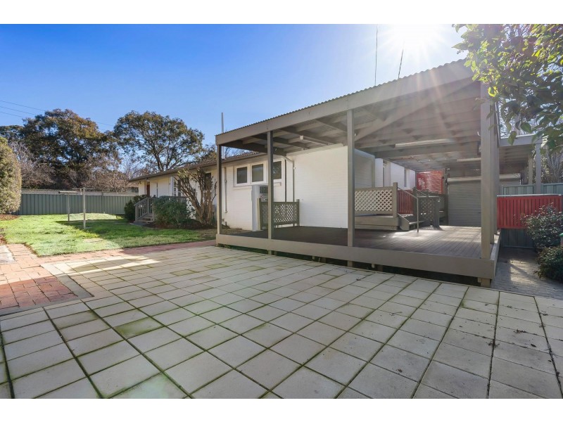 2 Thorn Place, Curtin ACT 2605