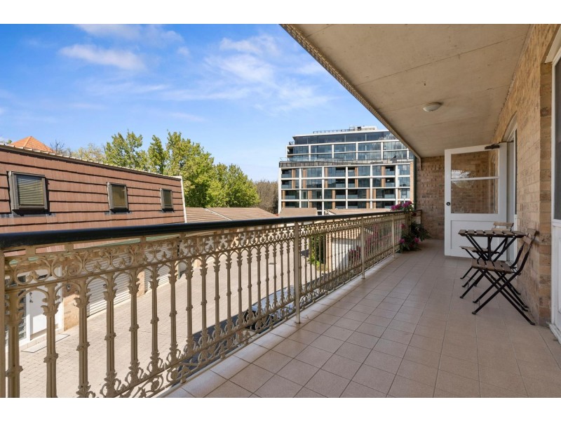 121/33 Currong Street South, Reid ACT 2612