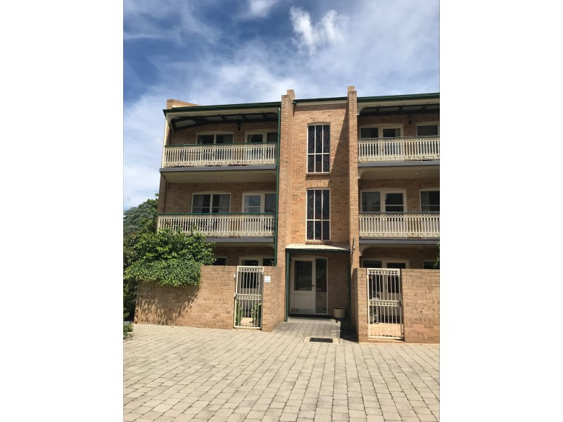 121/33 Currong Street South, Reid ACT 2612