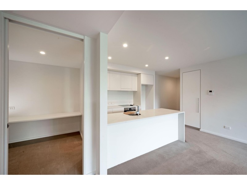 211/50 Eastlake Parade, Kingston ACT 2604