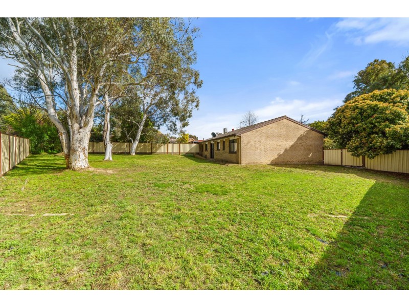 8 Skertchly Place, Florey ACT 2615