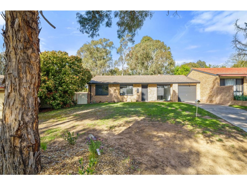 8 Skertchly Place, Florey ACT 2615