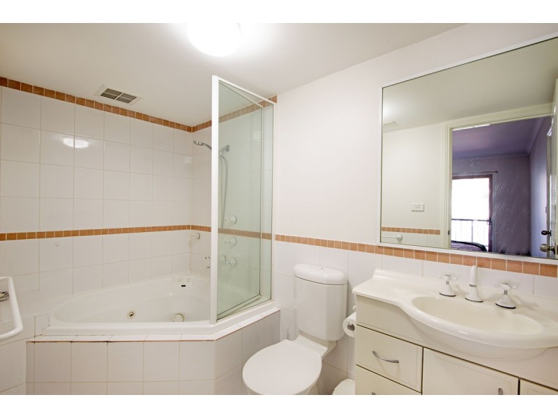 4/30 Cunningham Street, Kingston ACT 2604