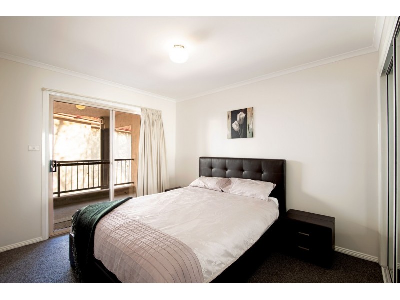 4/30 Cunningham Street, Kingston ACT 2604