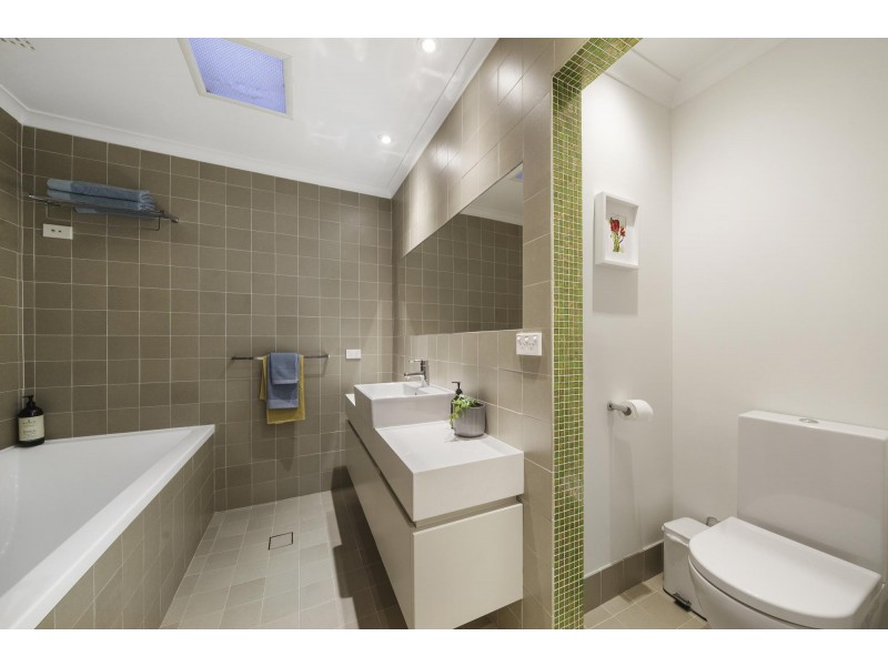 6 Brid Place, Lyons ACT 2606