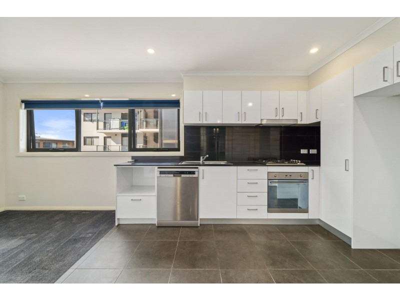 18/60 John Gorton Drive, Coombs NSW 2611