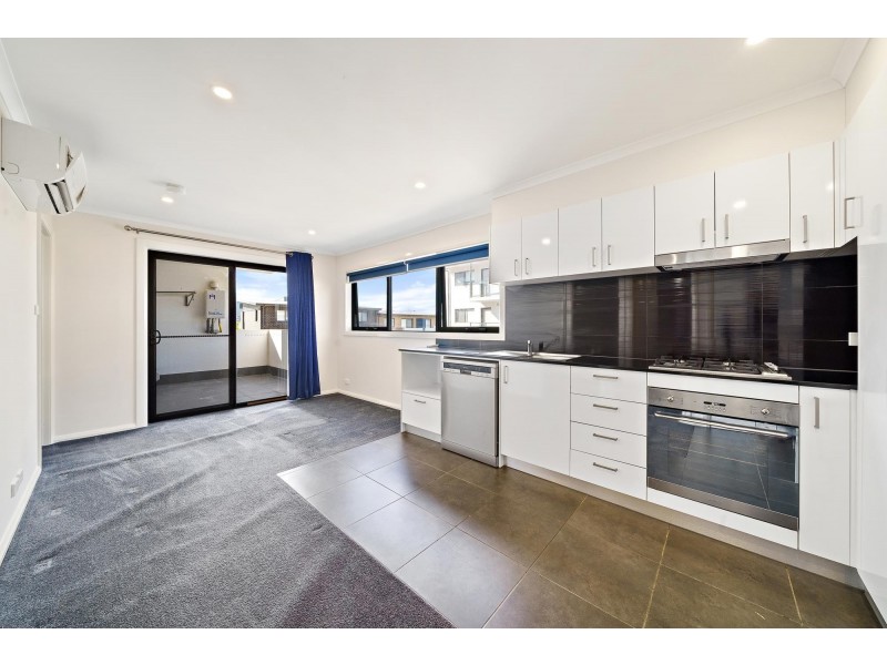 18/60 John Gorton Drive, Coombs NSW 2611