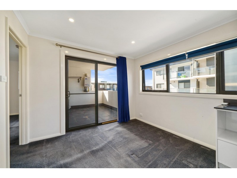 18/60 John Gorton Drive, Coombs NSW 2611